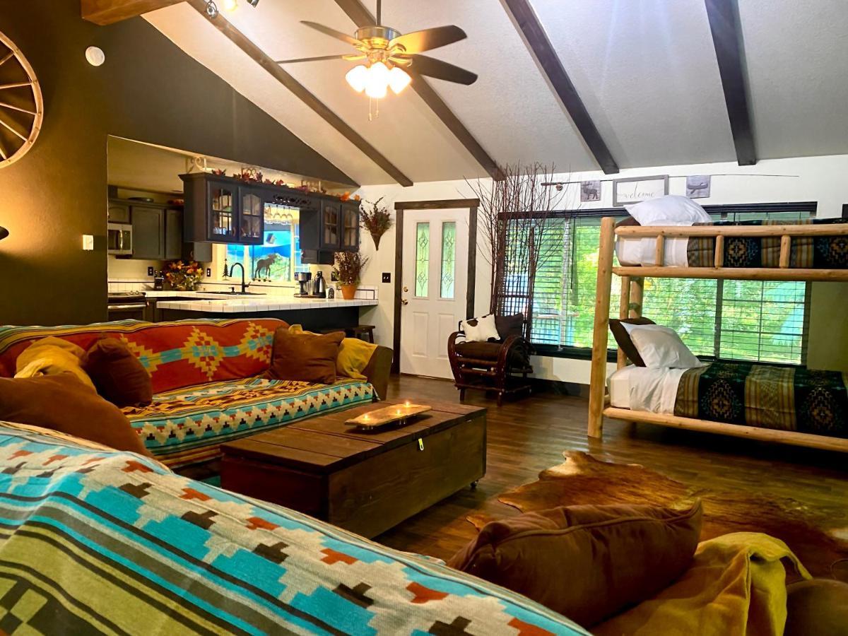 Cozy Bird House W Big Screen! Mount Hood Village Exterior foto